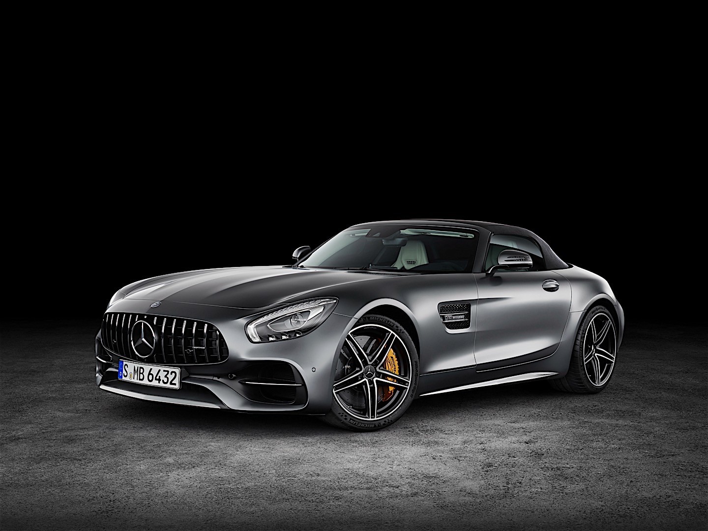 Mercedes-Amg Gt Roadster photo 15