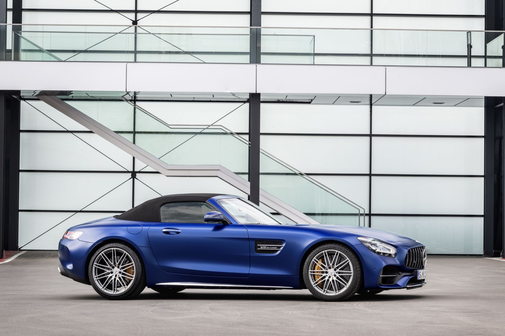 Mercedes-Amg Gt Roadster photo 15
