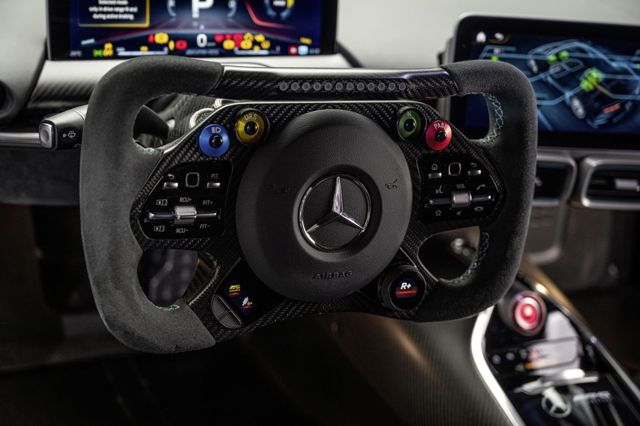 Mercedes-Amg One photo 82