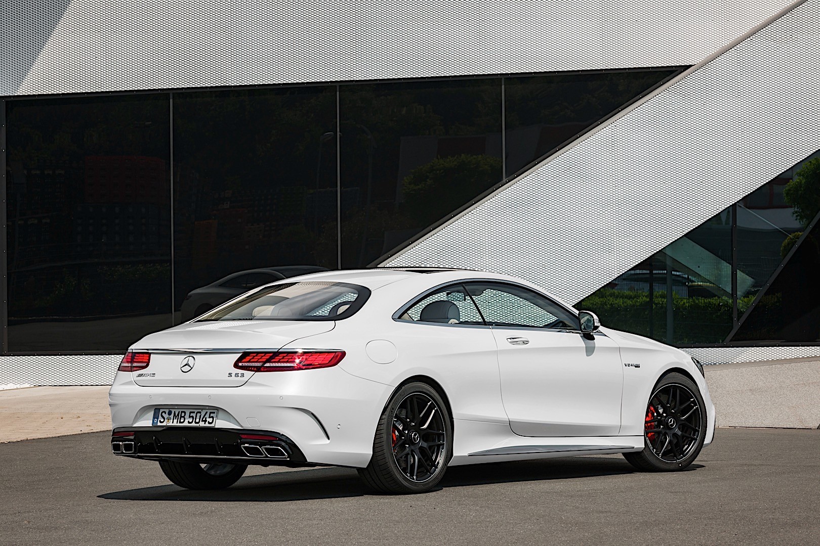 Mercedes-Amg S-Class Coupe photo 2