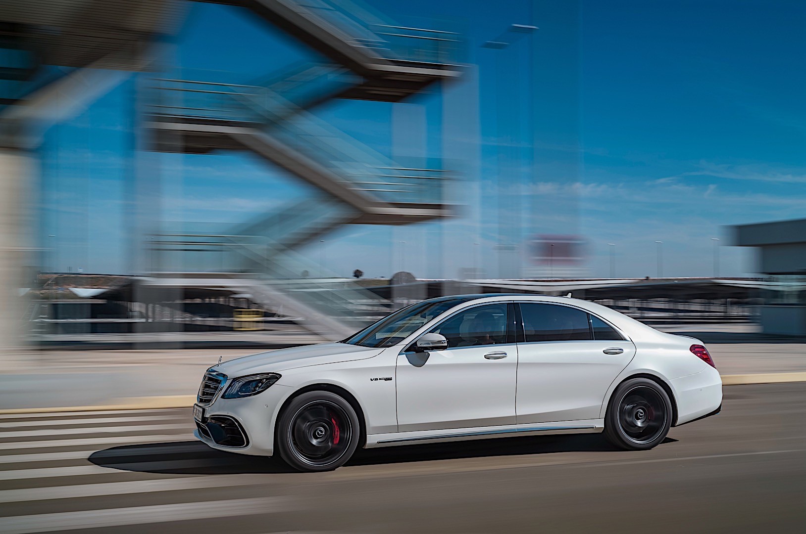 Mercedes-Amg S-Class photo 8