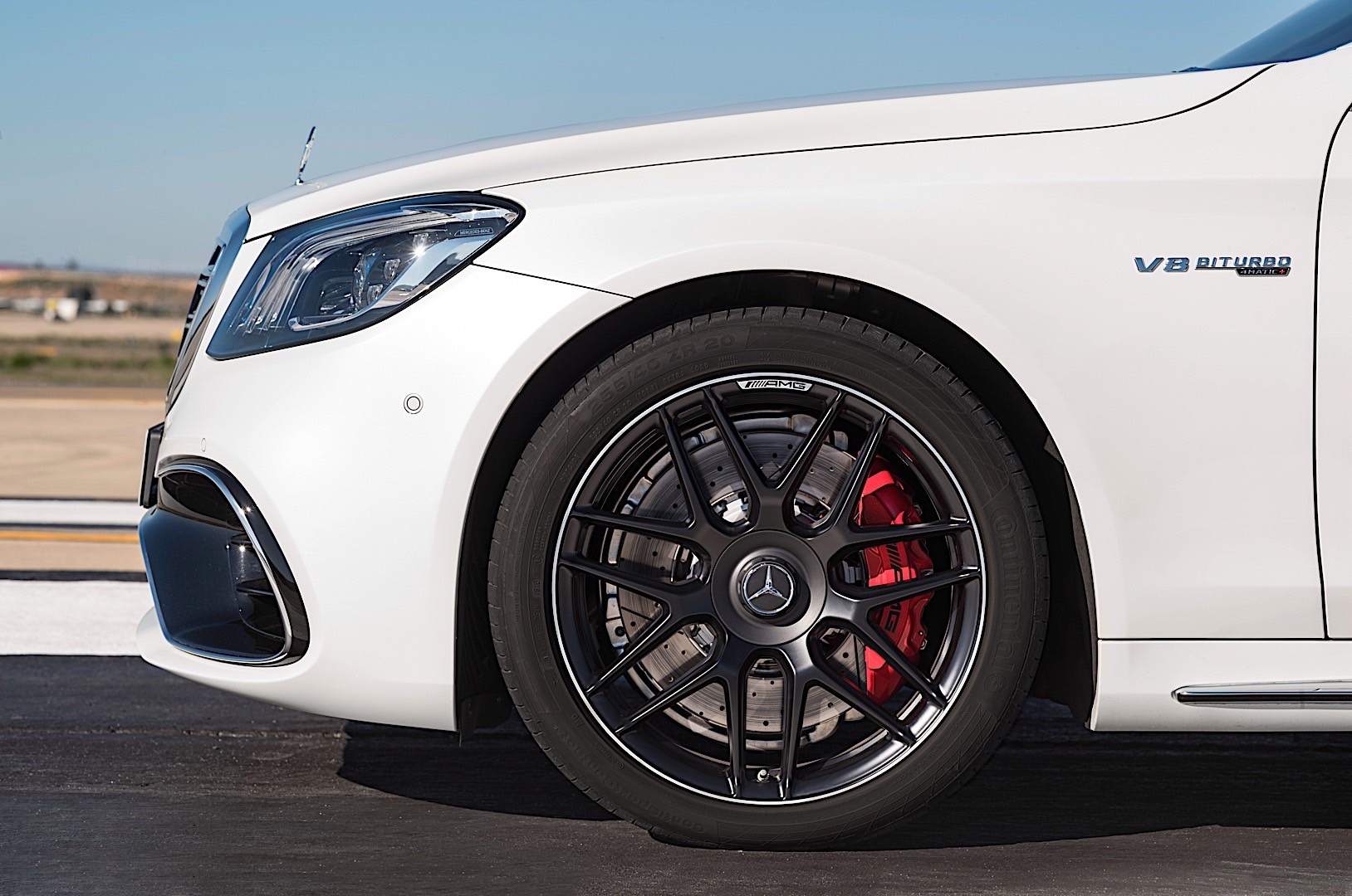 Mercedes-Amg S-Class photo 11