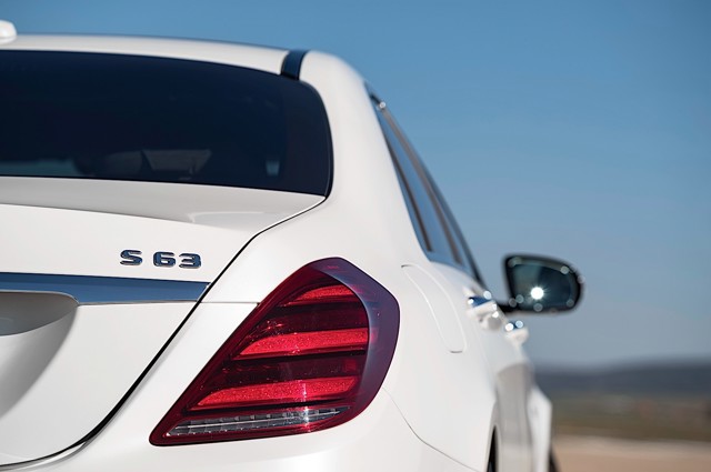 Mercedes-Amg S-Class photo 12