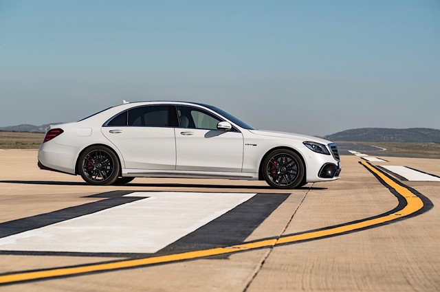 Mercedes-Amg S-Class photo 19