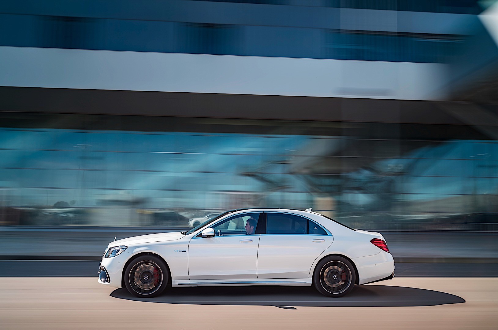 Mercedes-Amg S-Class photo 3