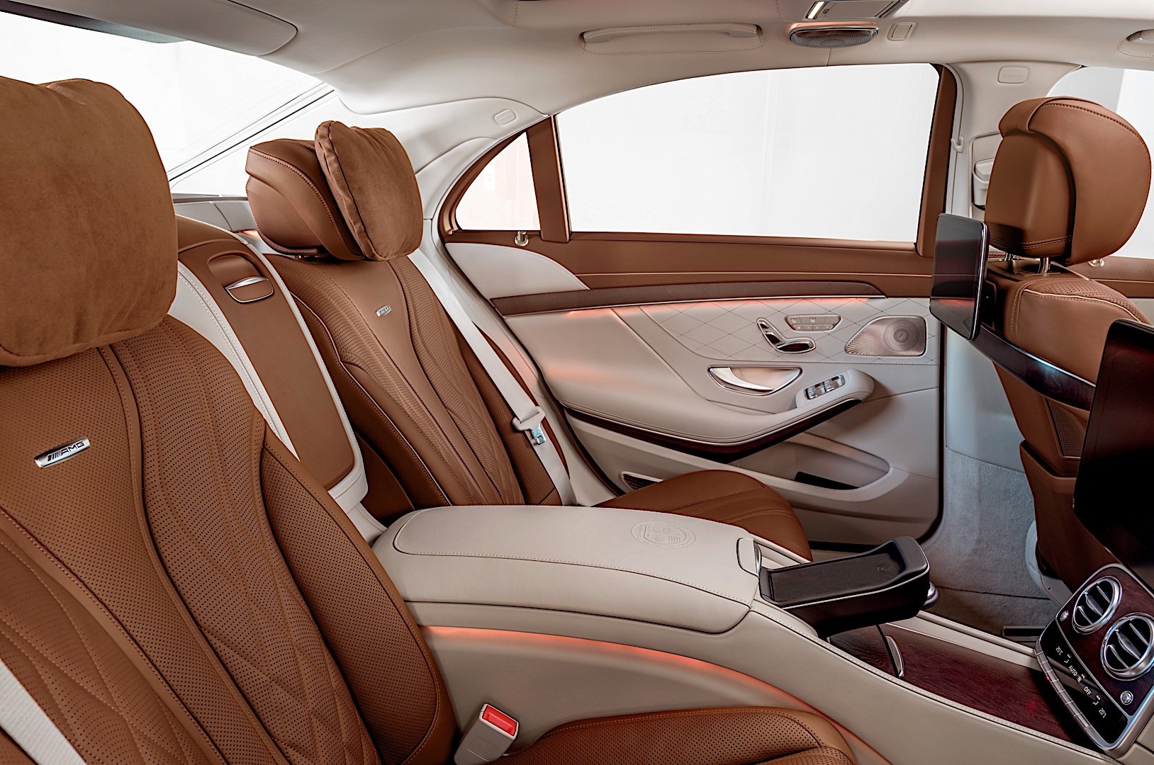 Mercedes-Amg S-Class photo 14