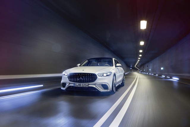 Mercedes-Amg S-Class photo 1