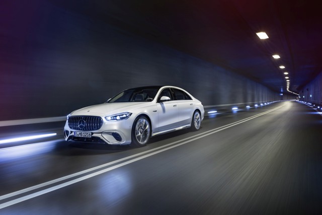 Mercedes-Amg S-Class photo 2