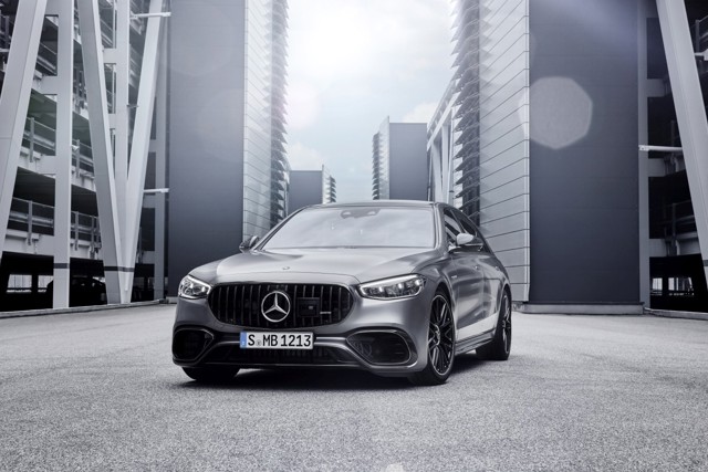 Mercedes-Amg S-Class photo 36