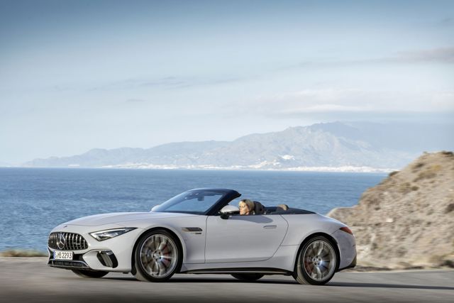 Mercedes-Amg Sl-Class photo 2