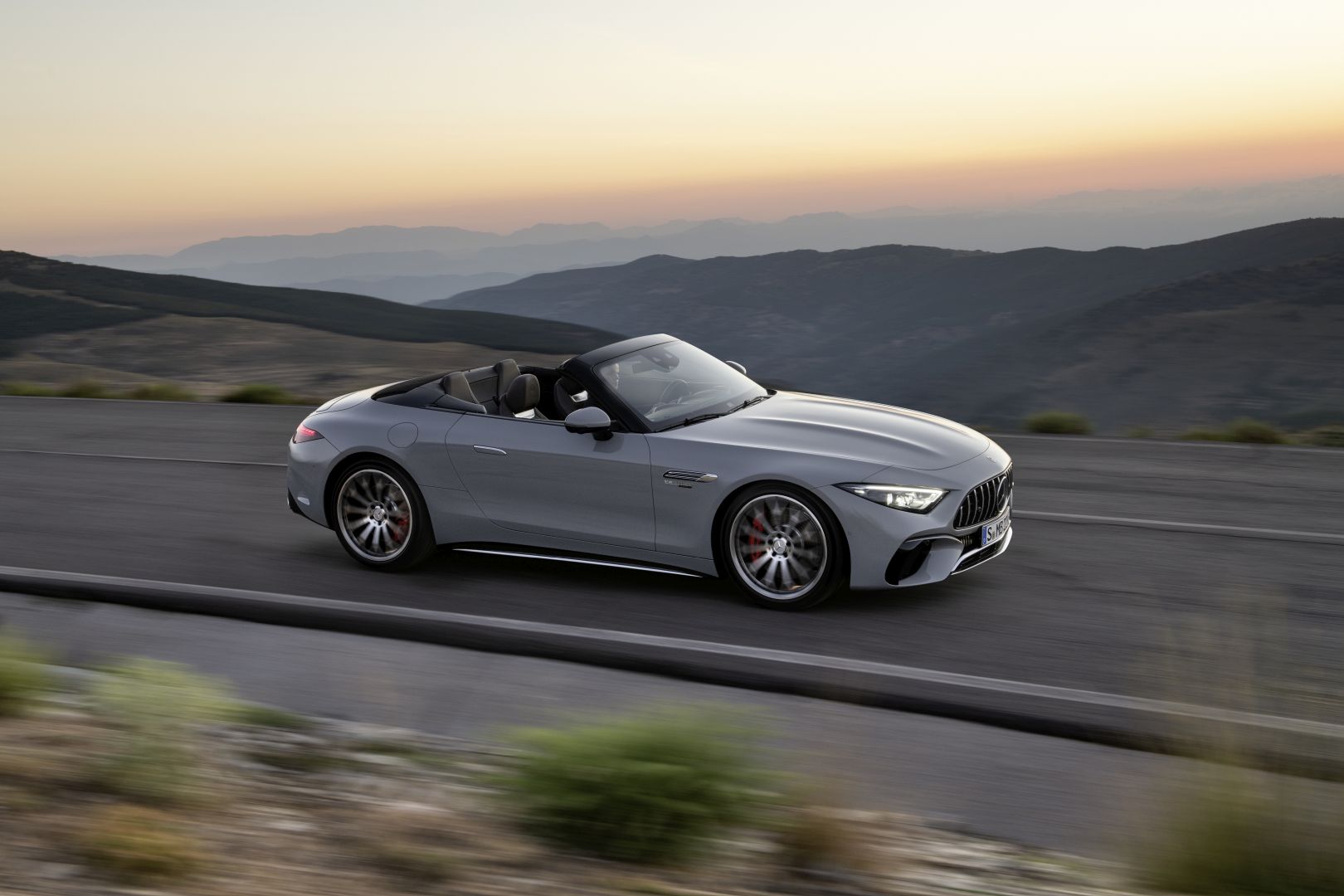 Mercedes-Amg Sl-Class photo 4