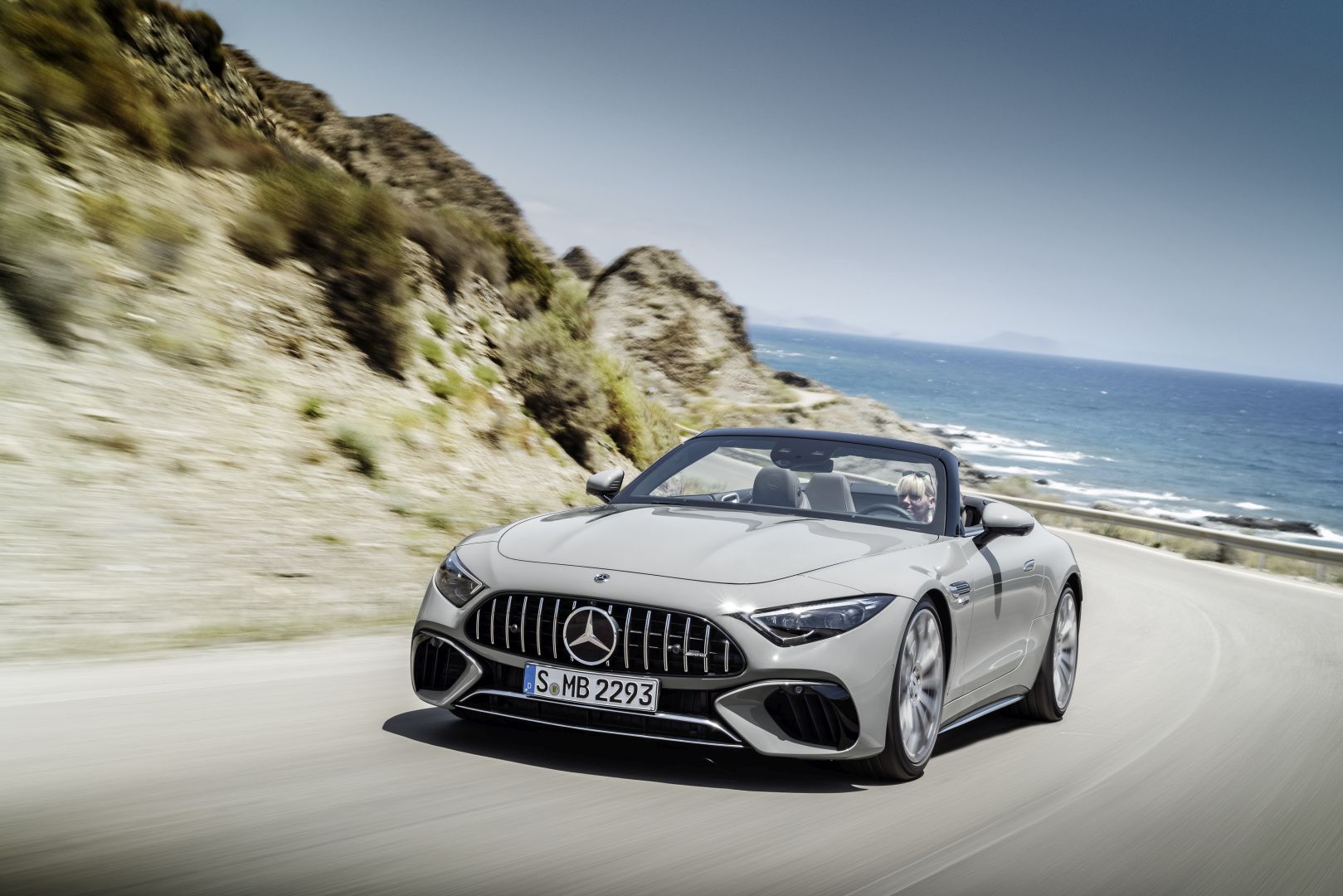 Mercedes-Amg Sl-Class photo 12