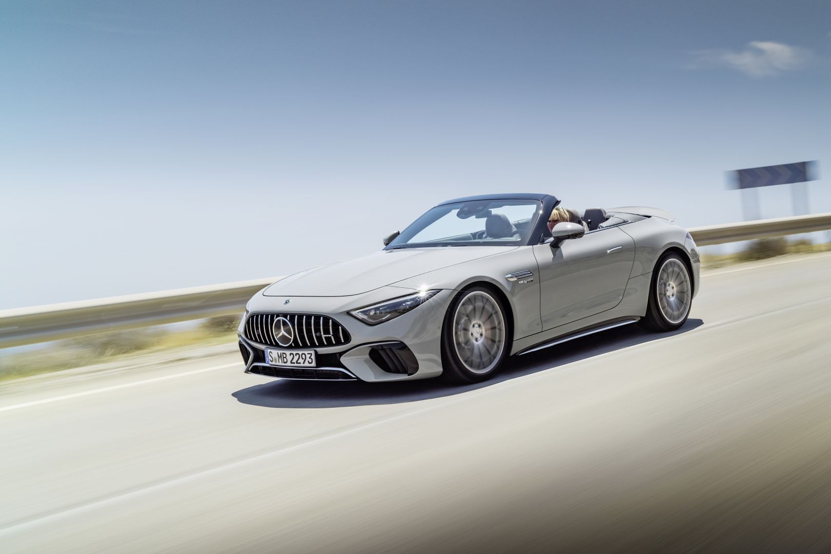 Mercedes-Amg Sl-Class photo 14