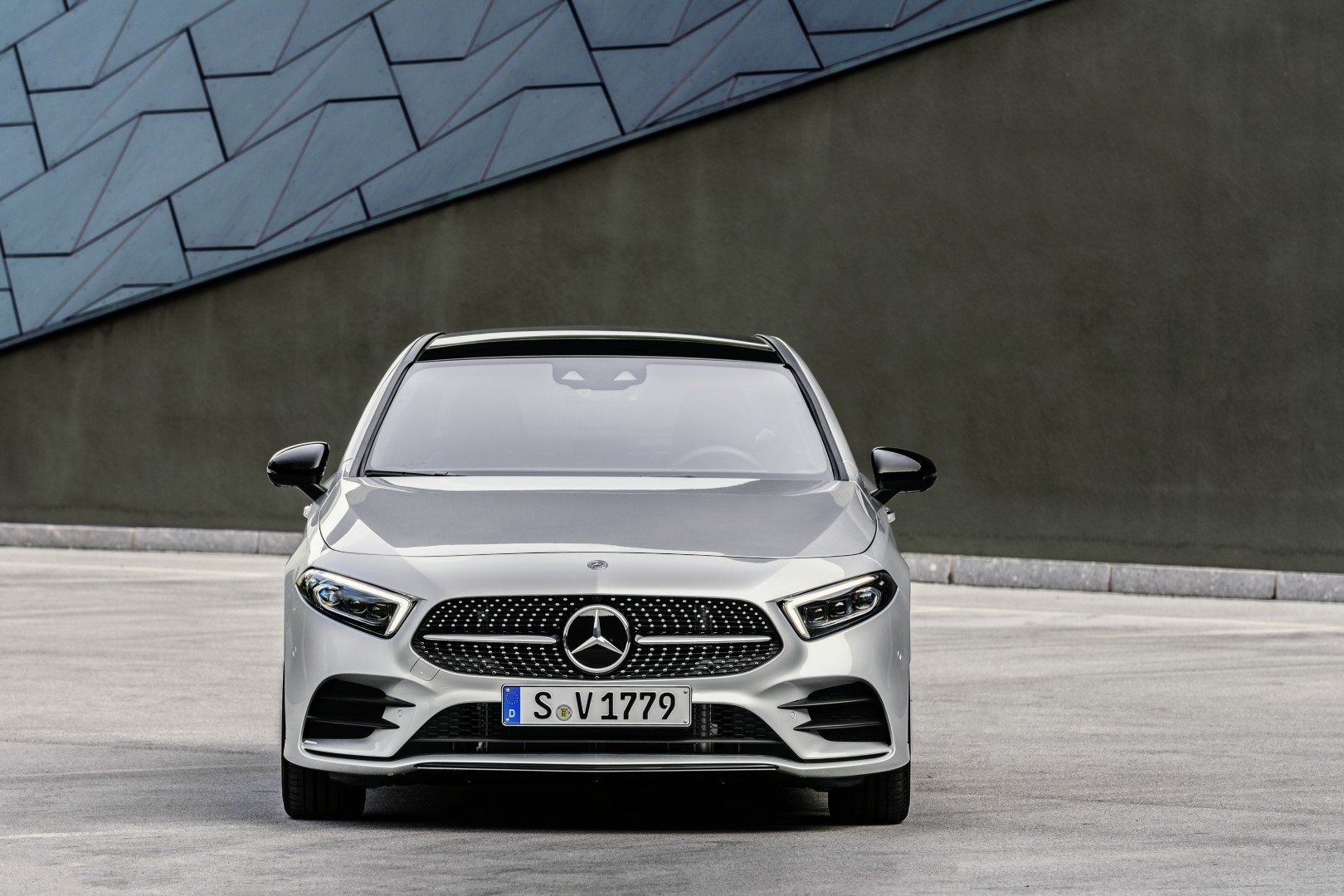 Mercedes Benz A-Class Sedan photo 26