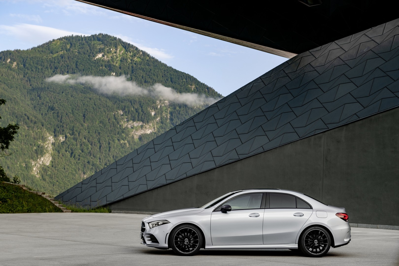 Mercedes Benz A-Class Sedan photo 33