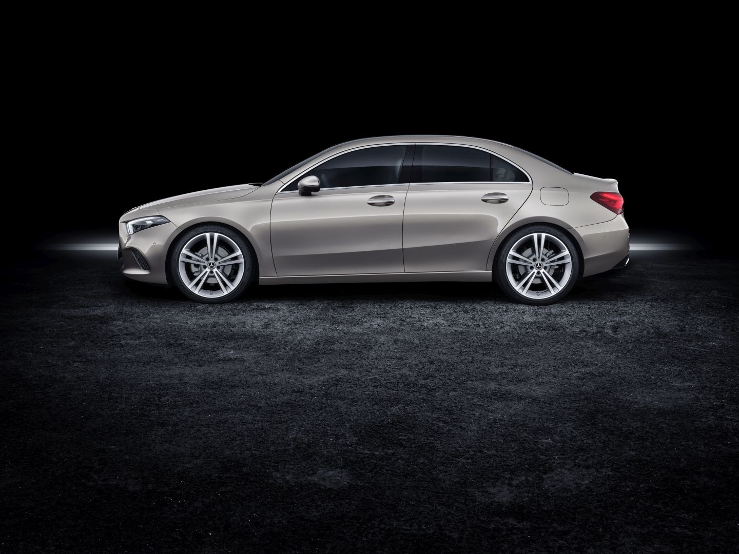 Mercedes Benz A-Class Sedan photo 3