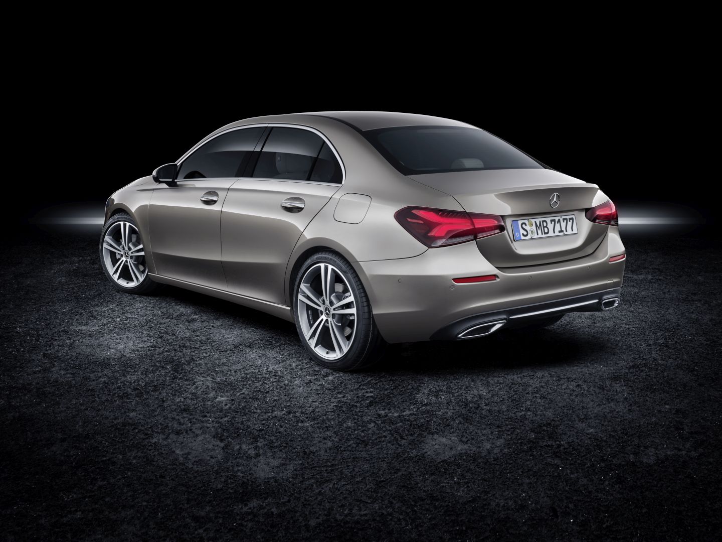 Mercedes Benz A-Class Sedan photo 4