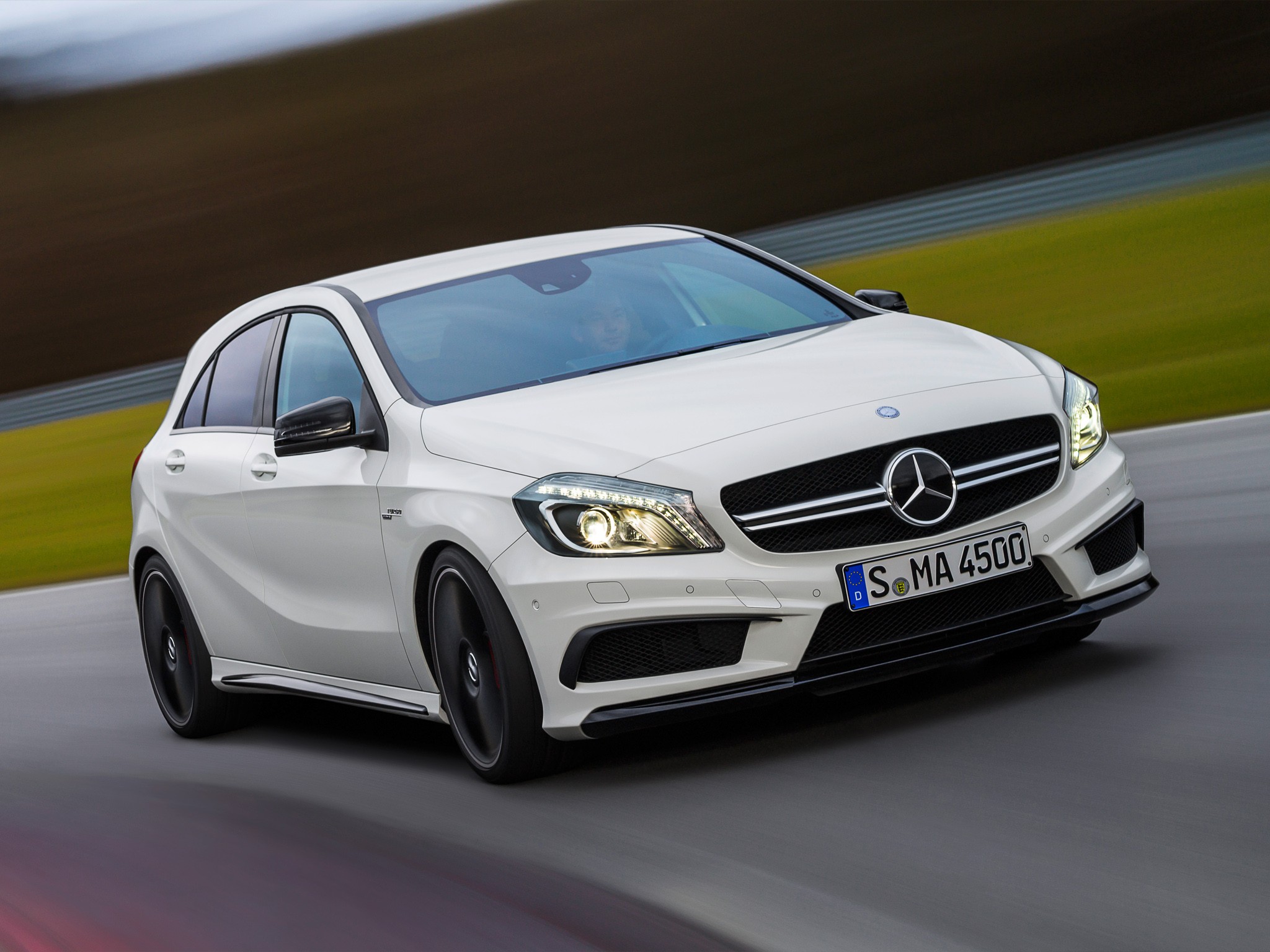 Mercedes Benz A-Klasse Amg photo 19