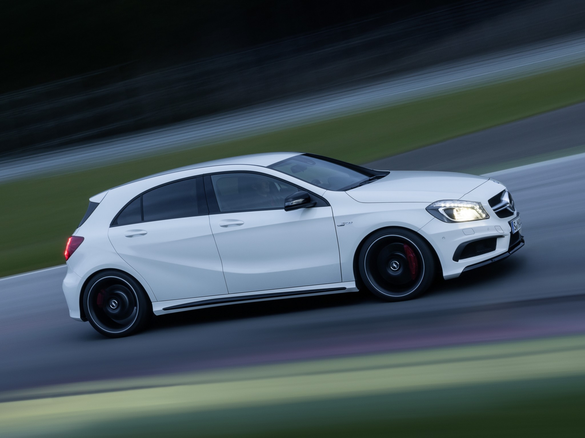 Mercedes Benz A-Klasse Amg photo 23