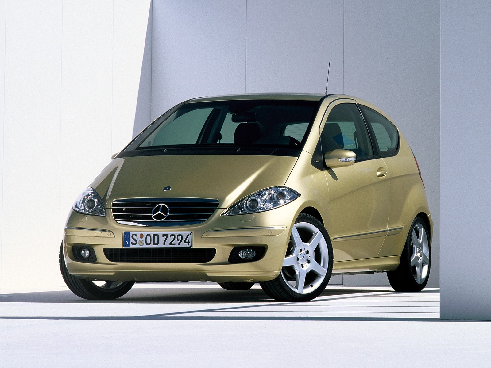 Mercedes Benz A-Klasse Coupe photo 14