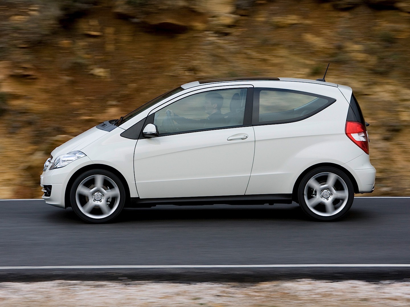 Mercedes Benz A-Klasse Coupe photo 24