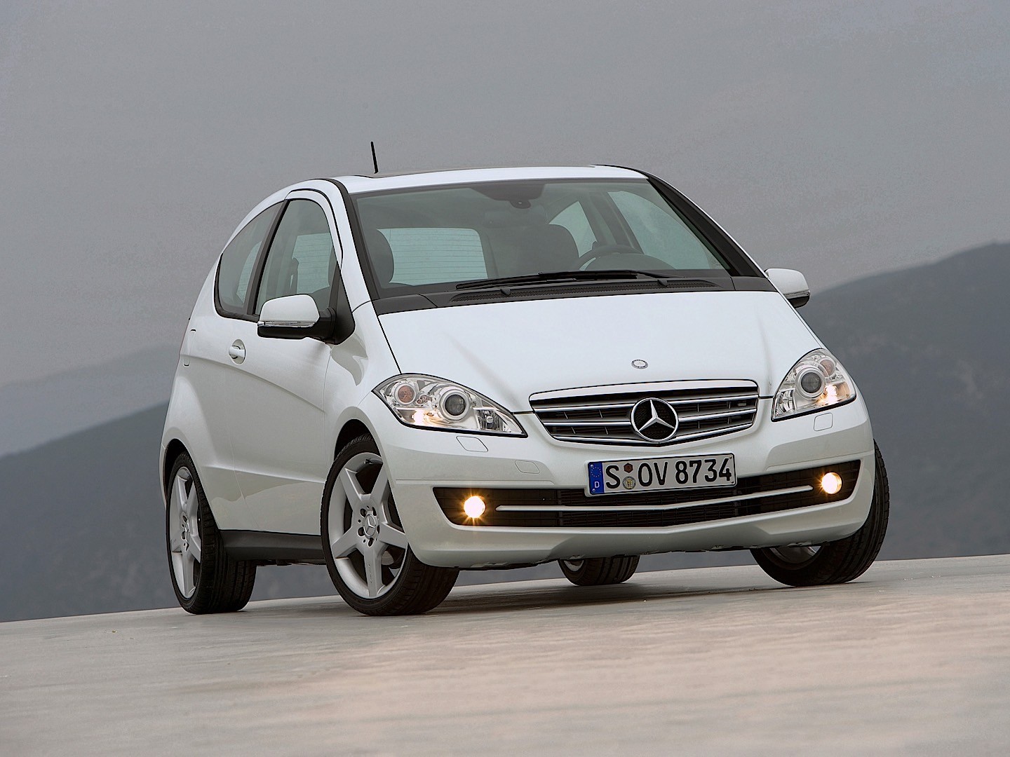 Mercedes Benz A-Klasse Coupe photo 26