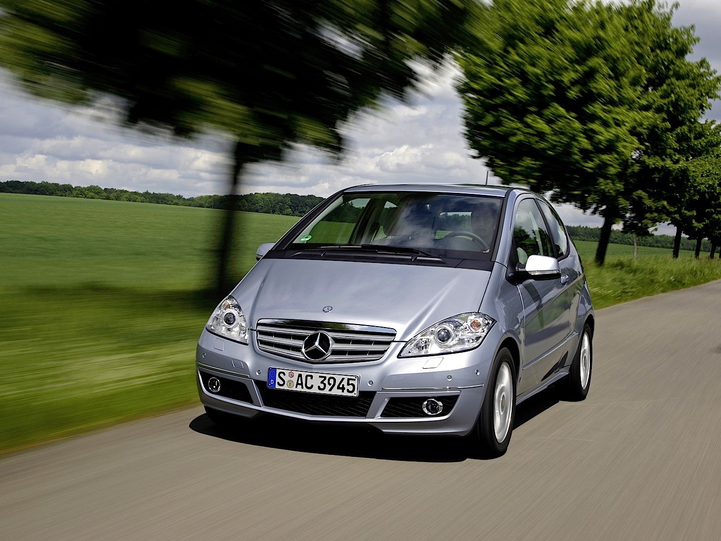 Mercedes Benz A-Klasse Coupe photo 32