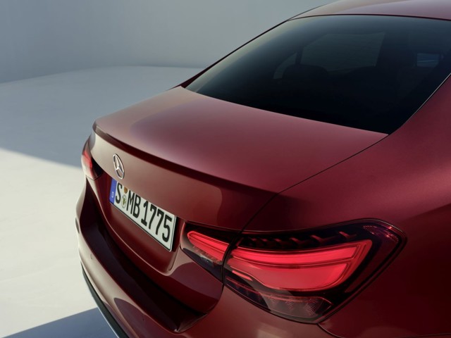 Mercedes Benz A-Klasse Saloon photo 9