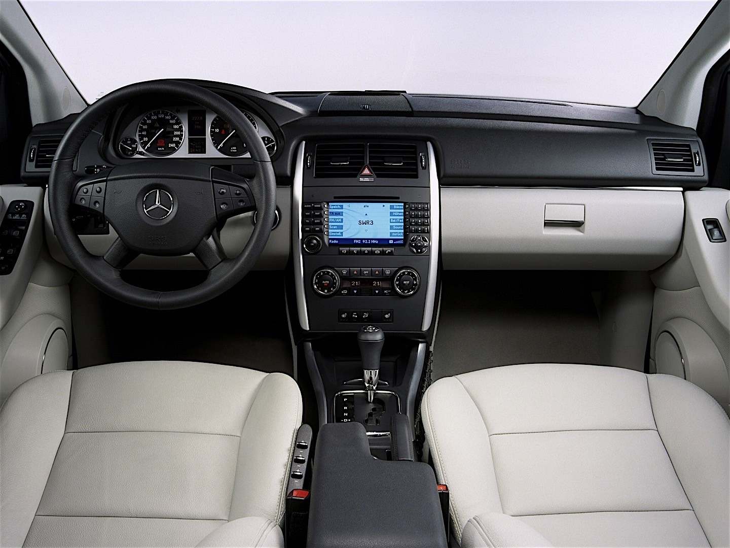 Mercedes Benz B-Klasse photo 44