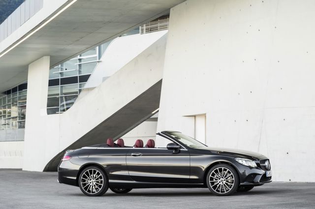 Mercedes Benz C-Class Cabriolet photo 12