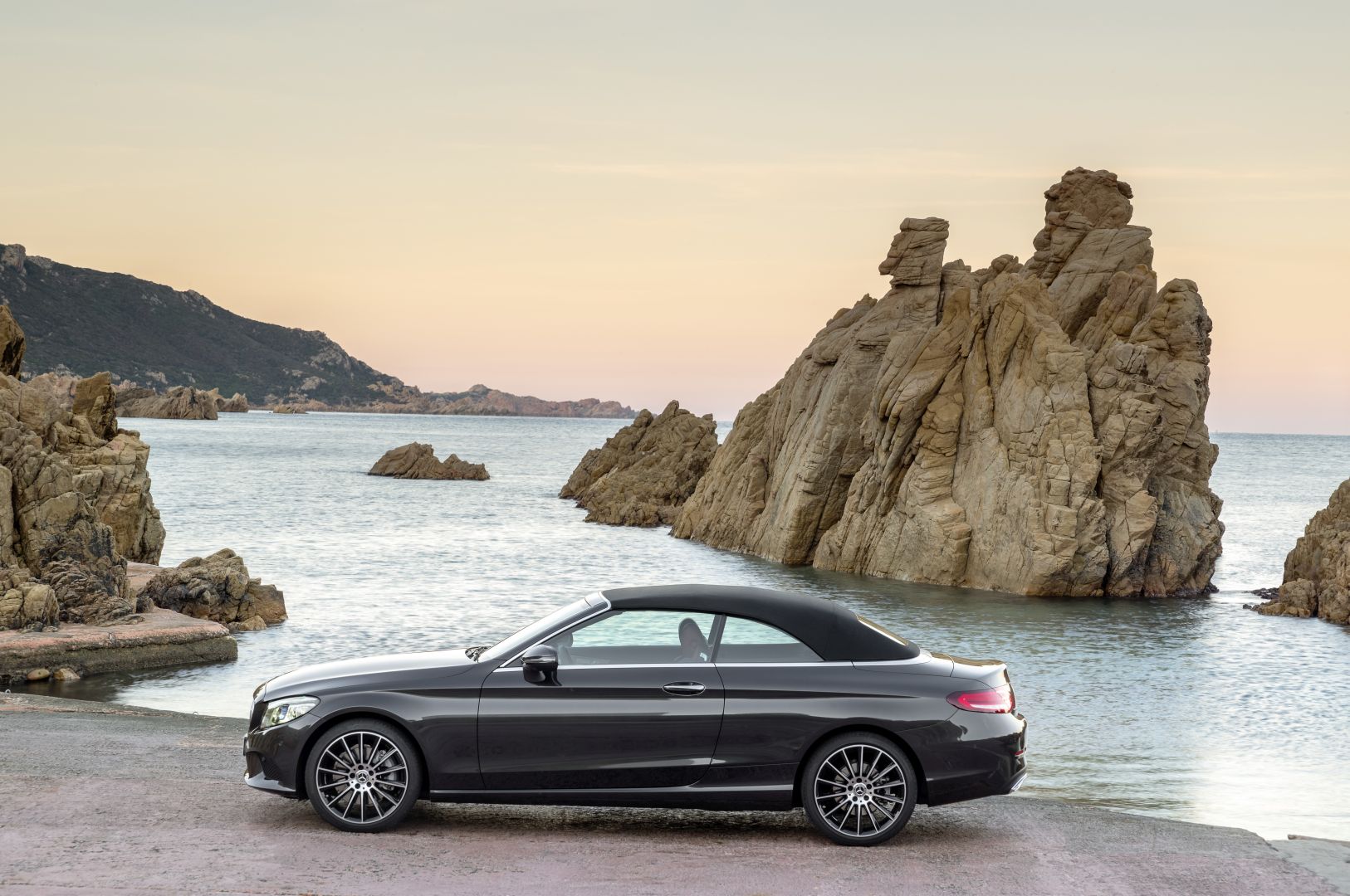 Mercedes Benz C-Class Cabriolet photo 16