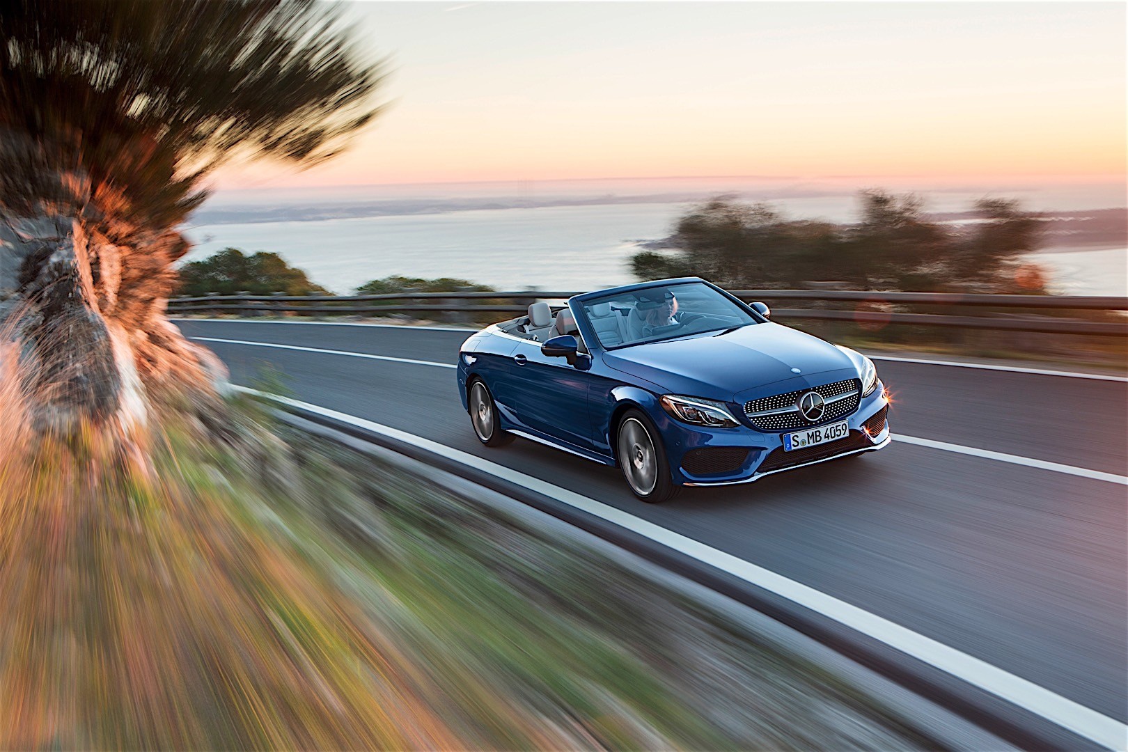 Mercedes Benz C-Class Cabriolet photo 16
