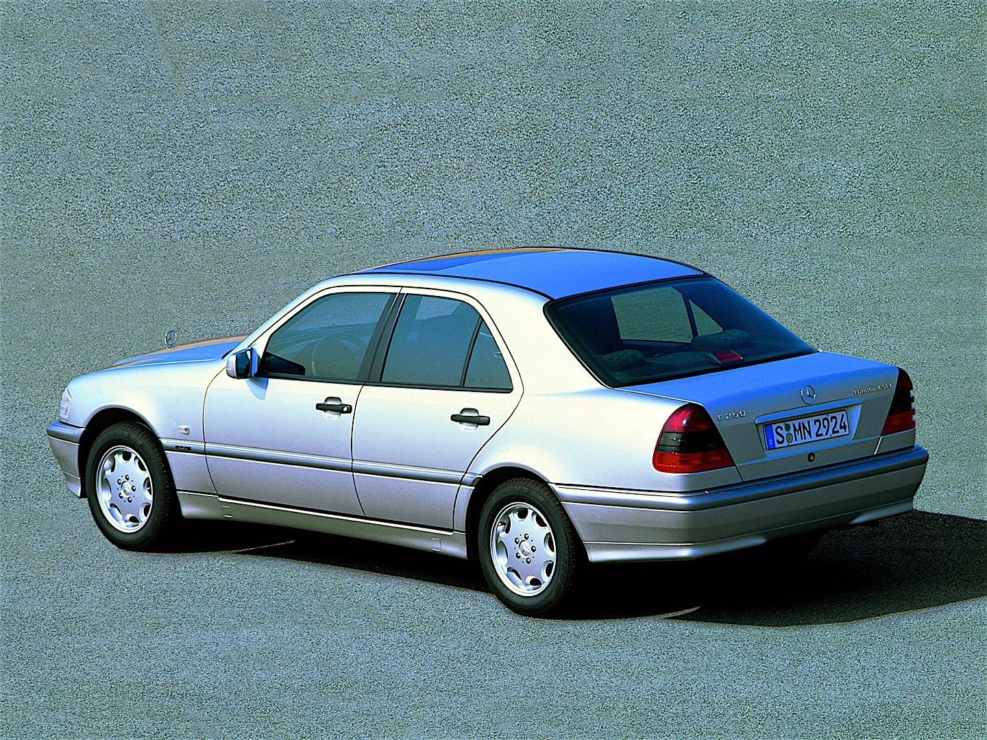 Mercedes Benz C-Klasse And Predecessors photo 9