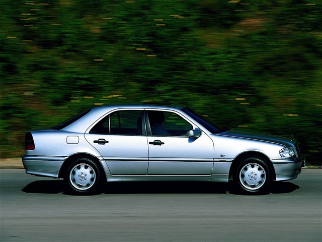 Mercedes Benz C-Klasse And Predecessors photo 10