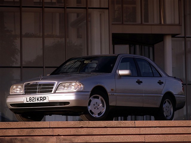 Mercedes Benz C-Klasse And Predecessors photo 20
