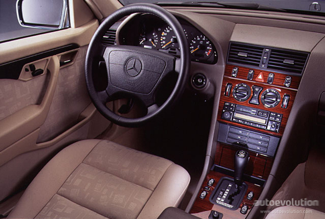 Mercedes Benz C-Klasse And Predecessors photo 22