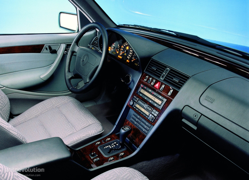 Mercedes Benz C-Klasse And Predecessors photo 23