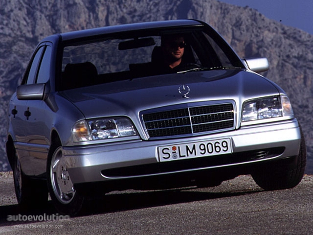 Mercedes Benz C-Klasse And Predecessors photo 4