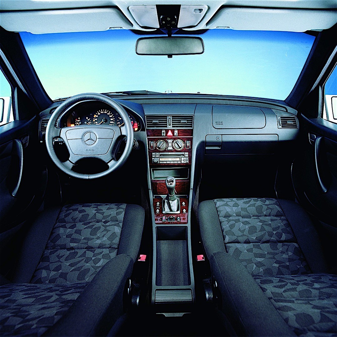 Mercedes Benz C-Klasse And Predecessors photo 14