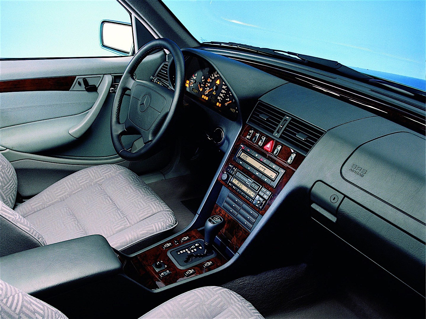 Mercedes Benz C-Klasse And Predecessors photo 15