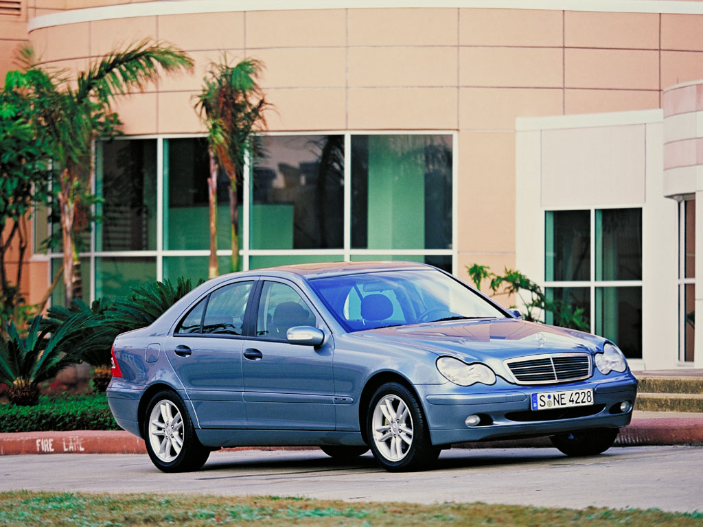 Mercedes Benz C-Klasse And Predecessors photo 40