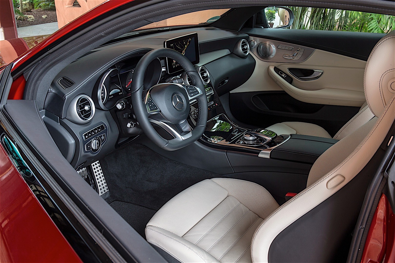 Mercedes Benz C-Klasse Coupe photo 94