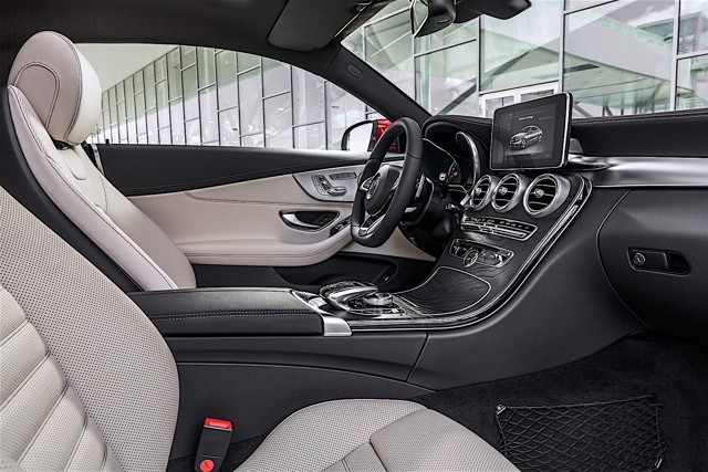 Mercedes Benz C-Klasse Coupe photo 96