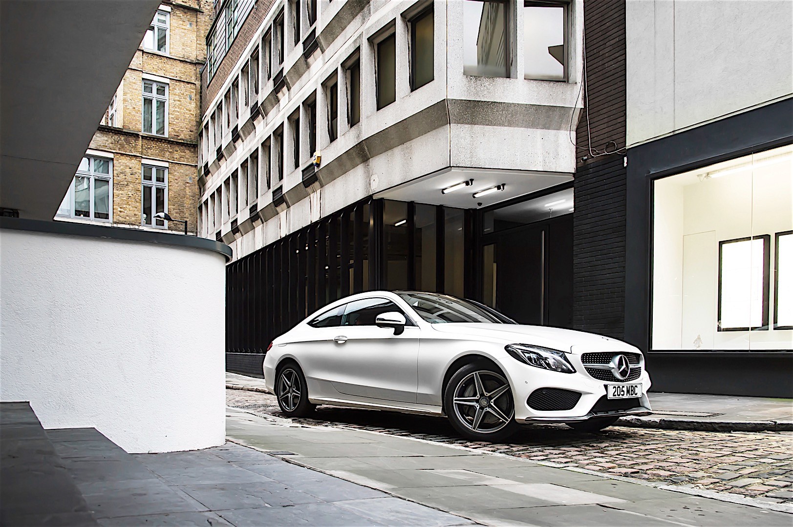 Mercedes Benz C-Klasse Coupe photo 8