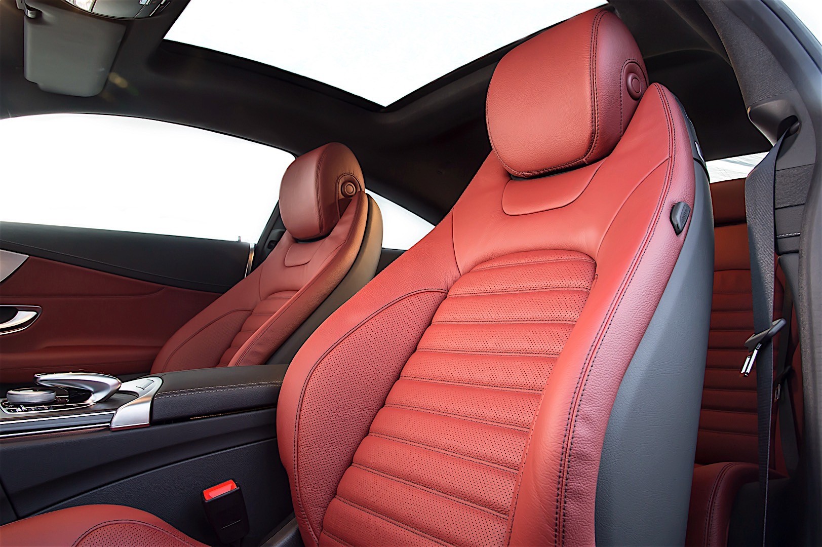 Mercedes Benz C-Klasse Coupe photo 80