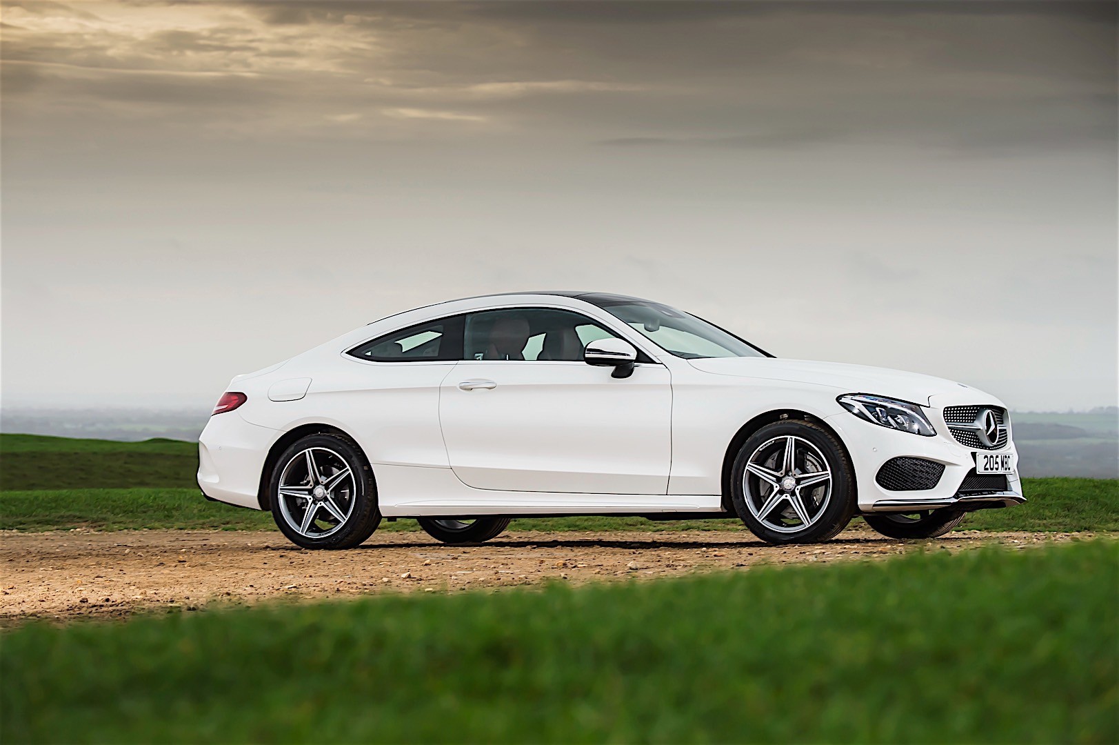 Mercedes Benz C-Klasse Coupe photo 38