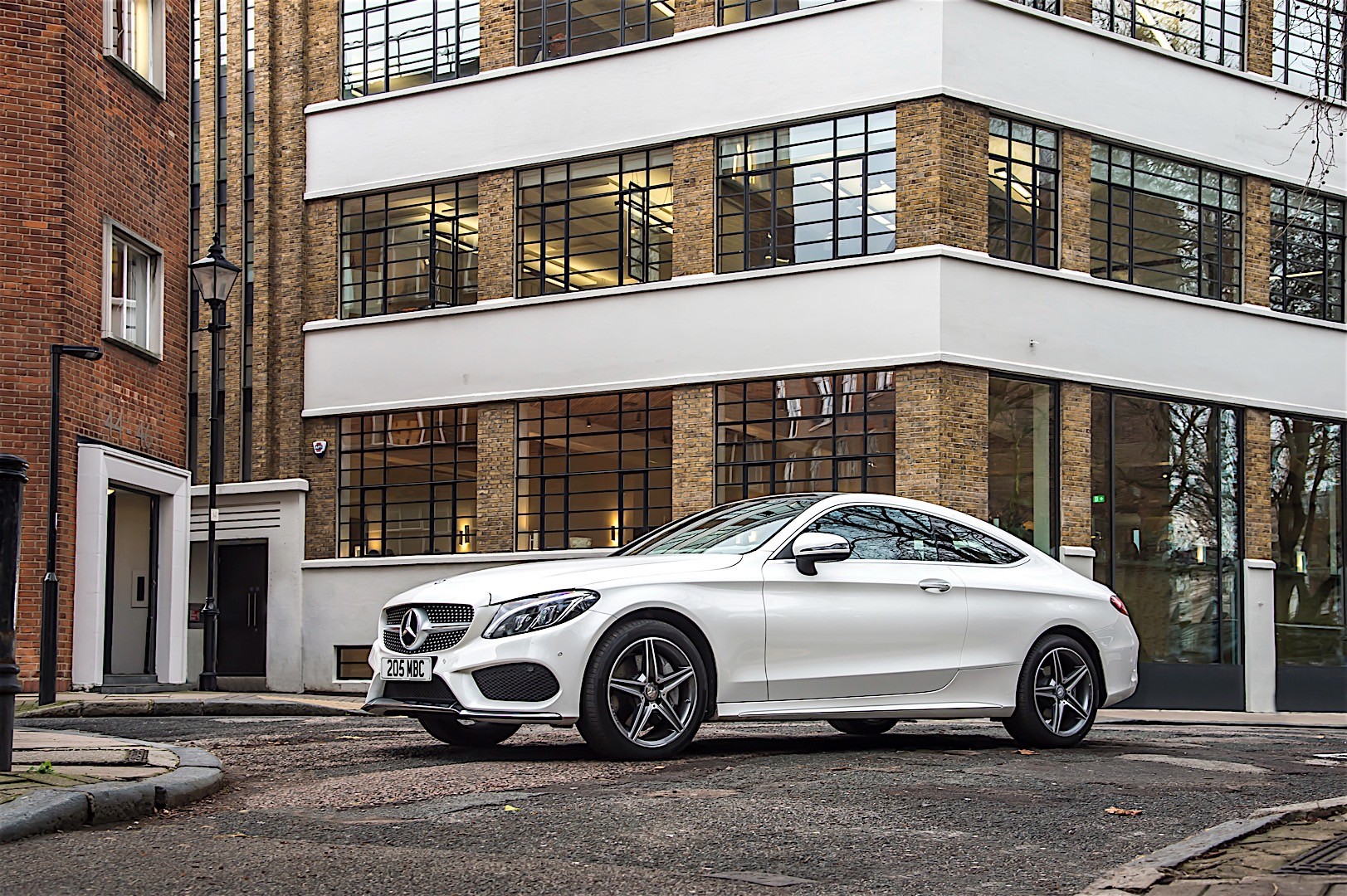 Mercedes Benz C-Klasse Coupe photo 51