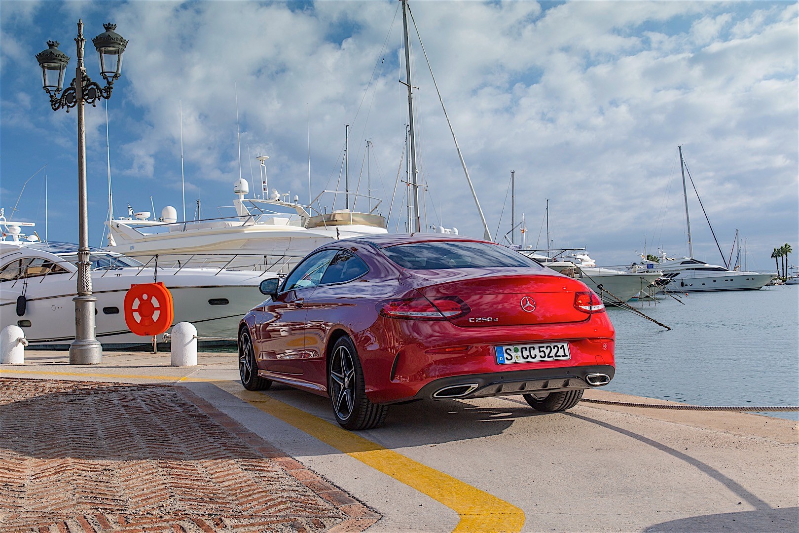 Mercedes Benz C-Klasse Coupe photo 59