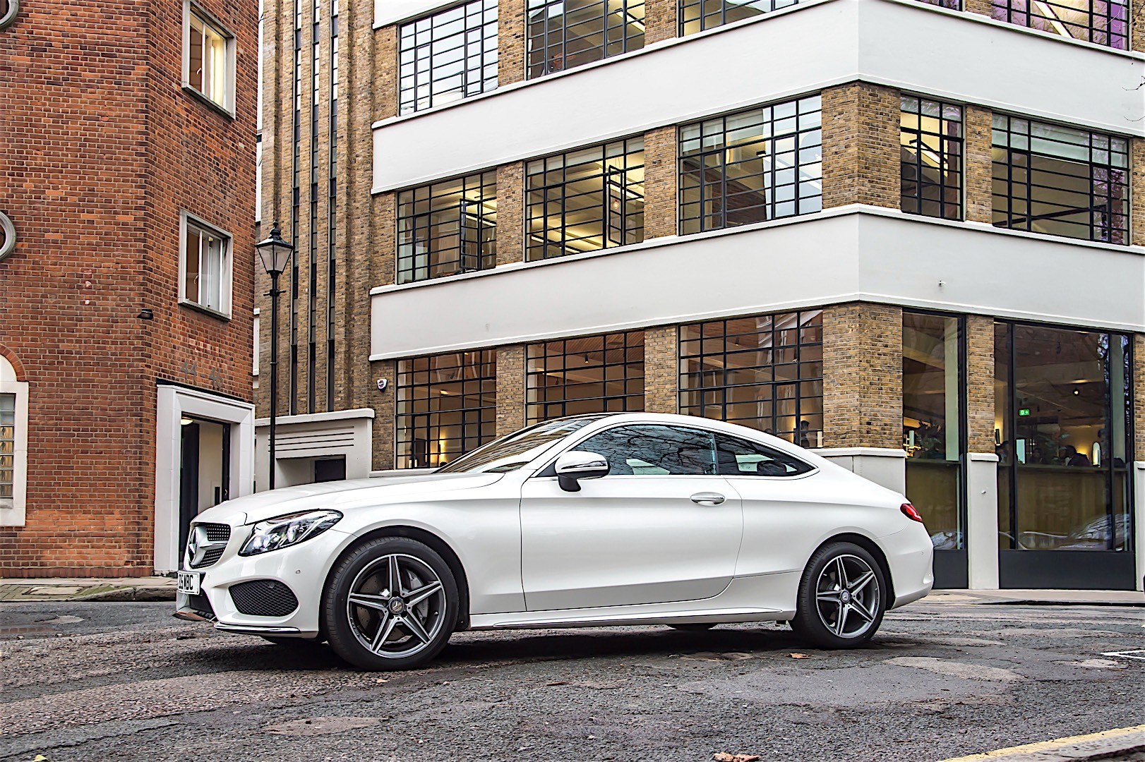 Mercedes Benz C-Klasse Coupe photo 61