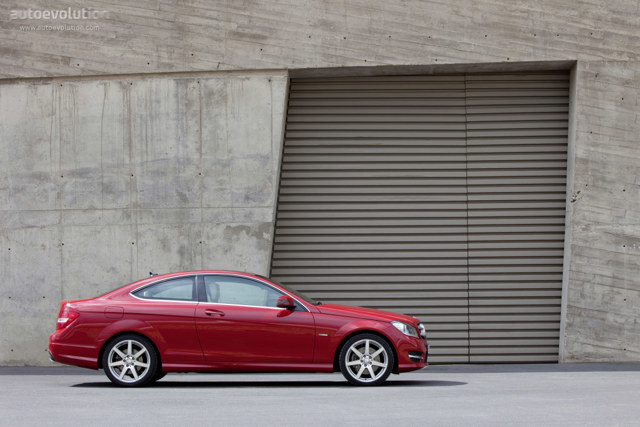 Mercedes Benz C-Klasse Coupe photo 15